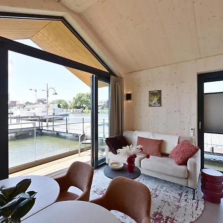 Harbourlodges Aparthotel