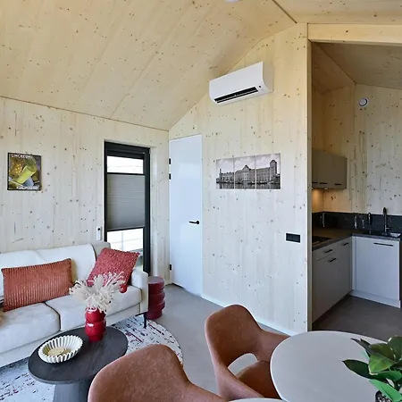 Harbourlodges Aparthotel 4*